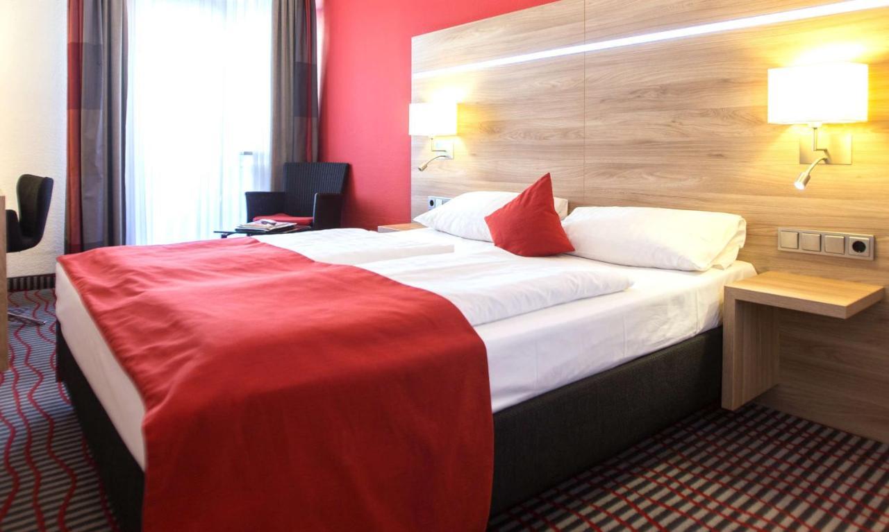 Wallis 3* Munich